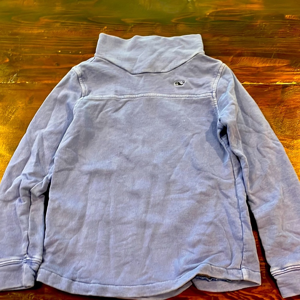 Vineyard vines girls size small faded, blue mock neck, light sweatshirt